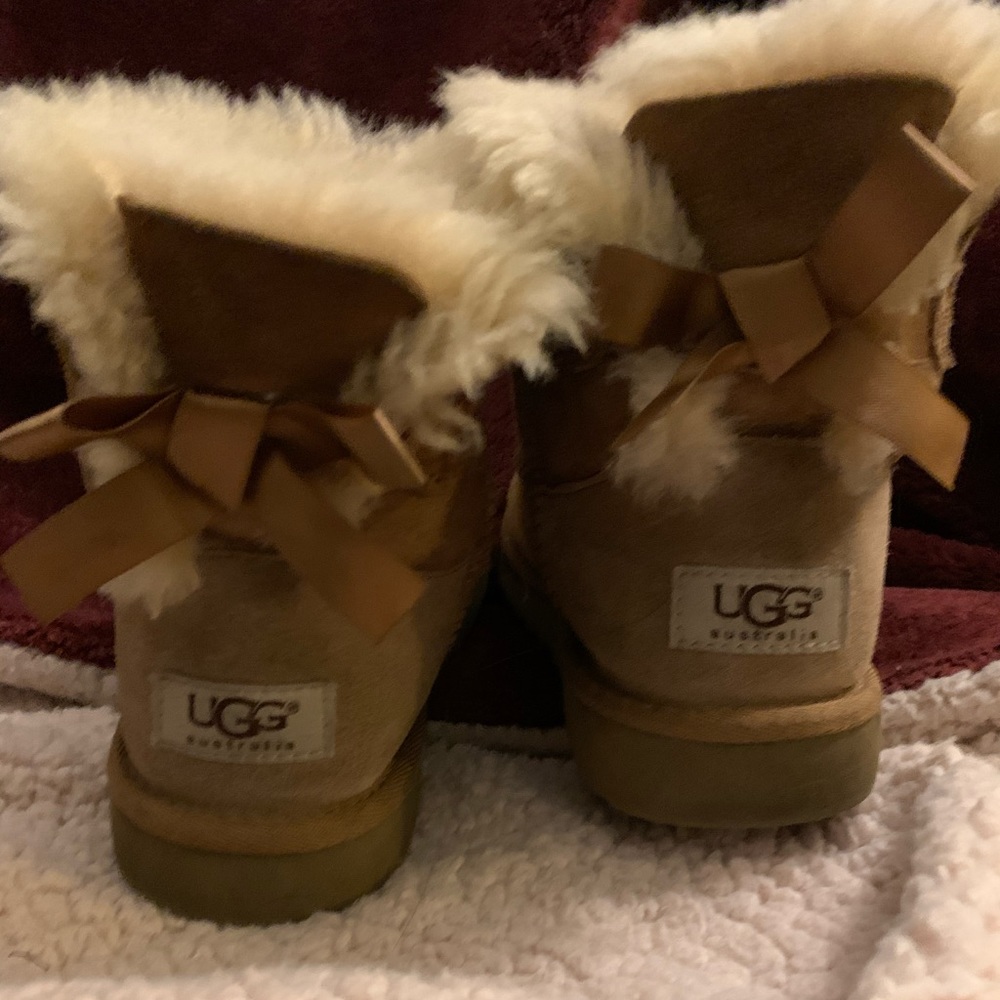 Girls uggs